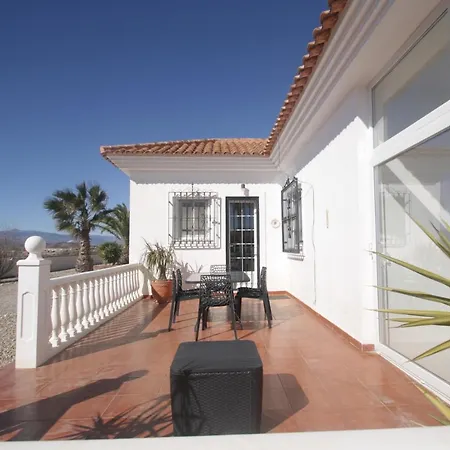 Alta Vista Villa *